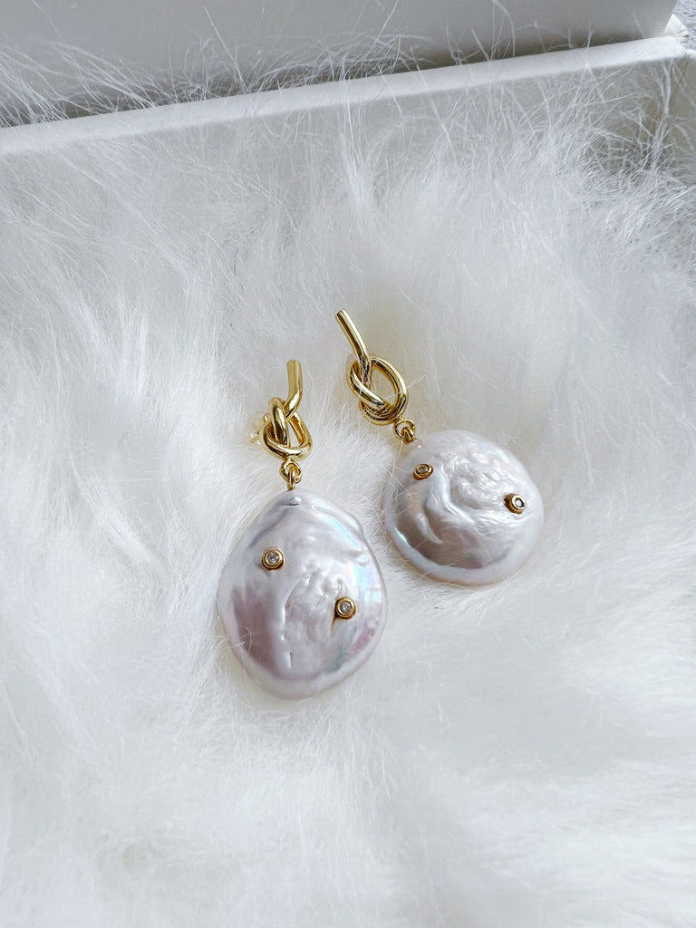 Baroque pearl earrings
