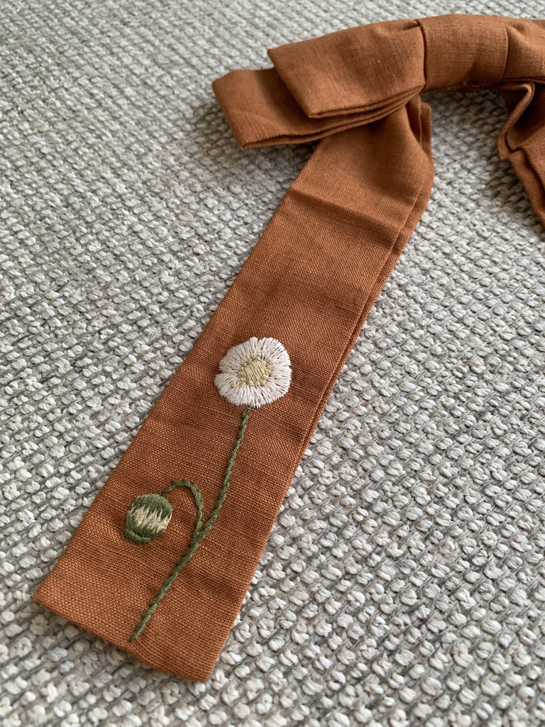 Sienna saccharine bow